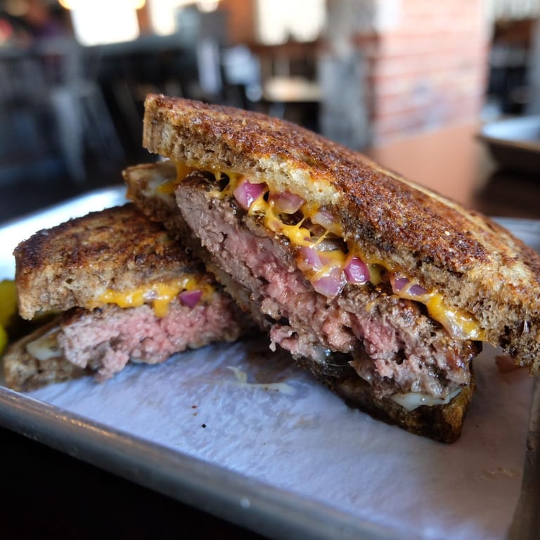 Delicious Patty Melt: A Must-Try!